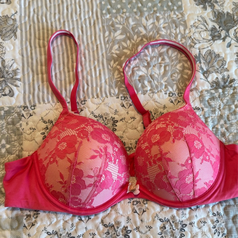 Victoria's Secret Pink Lace Bra with Underwire and Push-up Support size 38B
